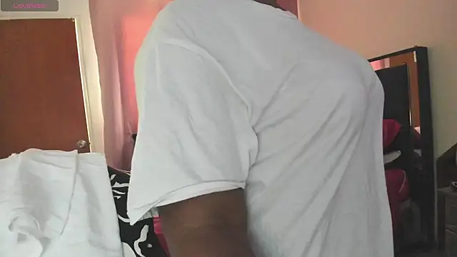 LupeAdams online show from March 28, 7:24 pm