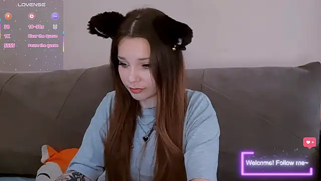 kittenalissa online show from July 18, 1:26 pm