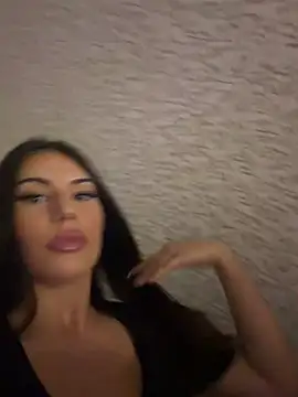 ItsMina  online show from July 10, 10:23 pm