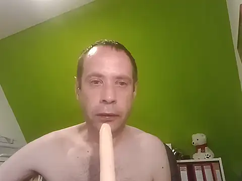 Snapshot of matdev82 chatting on July 11, 8:00 pm matdev82 online show from July 11, 8:00 pm