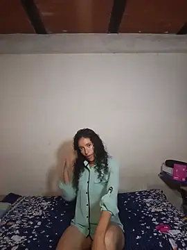 arianahillt online show from July 30, 8:41 pm