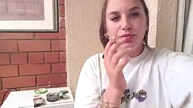 Snapshot of JosphinePriolo chatting on July 14, 9:58 am JosphinePriolo online show from July 14, 9:58 am