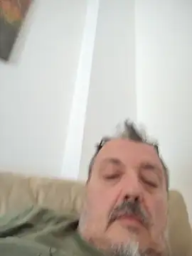 Snapshot of Theitalianpapi chatting on July 14, 1:28 pm Theitalianpapi online show from July 14, 1:28 pm