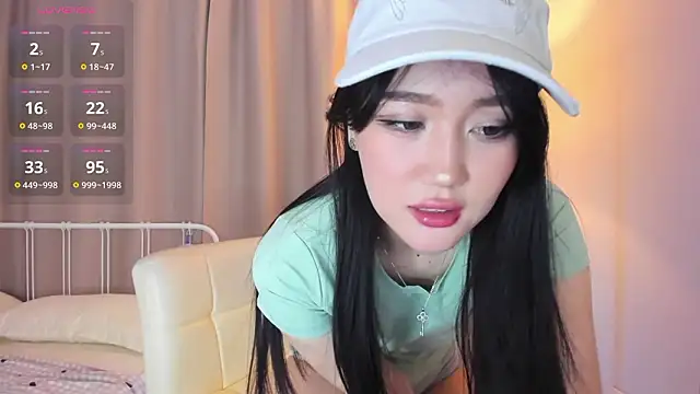 Snapshot of AmiliYan chatting on March 18, 7:00 am AmiliYan online show from March 18, 7:00 am