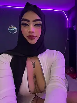 Snapshot of ruqayyah- chatting on July 28, 6:09 am ruqayyah- online show from July 28, 6:09 am
