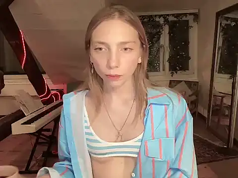 Snapshot of Anna_darko chatting on July 16, 8:26 pm Anna darko online show from July 16, 8:26 pm