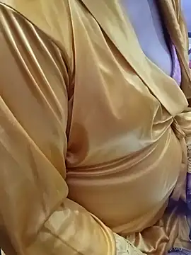 Snapshot of desi_Housewife1 chatting on July 29, 5:33 pm desi Housewife1 online show from July 29, 5:33 pm