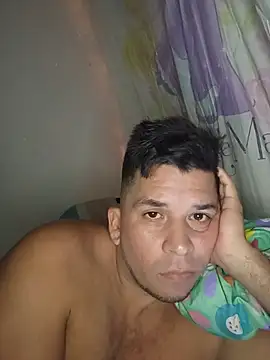 Snapshot of tomalo_12 chatting on July 14, 1:30 am tomalo 12 online show from July 14, 1:30 am