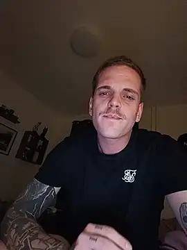 Snapshot of Davidoffcoolbigdick chatting on July 13, 10:01 pm Davidoffcoolbigdick online show from July 13, 10:01 pm