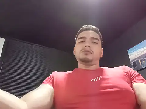 Snapshot of EnzoDimitrov chatting on August 2, 12:31 am EnzoDimitrov online show from August 2, 12:31 am