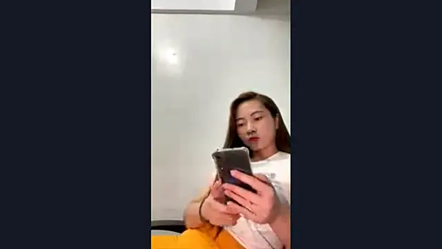 Snapshot of TenishaFontanini chatting on July 15, 10:31 am TenishaFontanini online show from July 15, 10:31 am