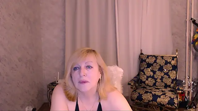 Samantha Si online show from May 5, 7:11 pm