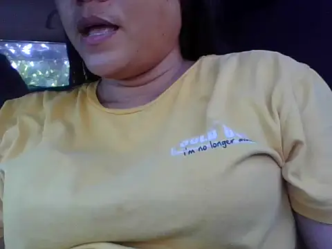 Snapshot of sexy_carla chatting on August 3, 7:29 am sexy carla online show from August 3, 7:29 am