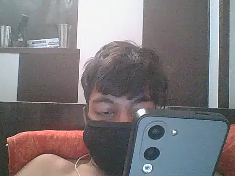 Snapshot of adarsh_music chatting on July 27, 5:14 am adarsh music online show from July 27, 5:14 am