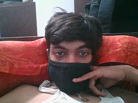 Snapshot of adarsh_music chatting on August 3, 4:44 am adarsh music online show from August 3, 4:44 am