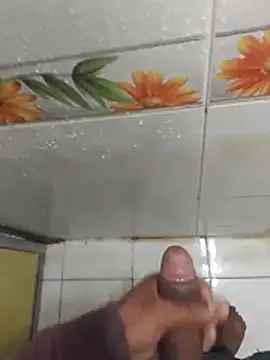 boy7inche online show from July 19, 3:32 am