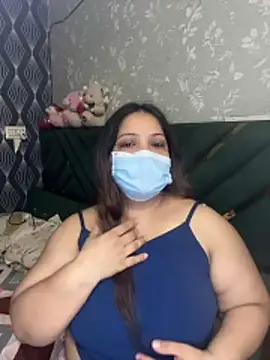 BarbieJasmine online show from July 18, 7:01 am
