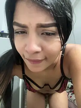 Snapshot of Natha_gomez chatting on August 4, 1:09 am Natha gomez online show from August 4, 1:09 am