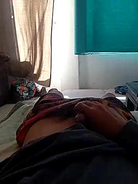 Snapshot of guii65 chatting on July 31, 1:32 pm guii65 online show from July 31, 1:32 pm