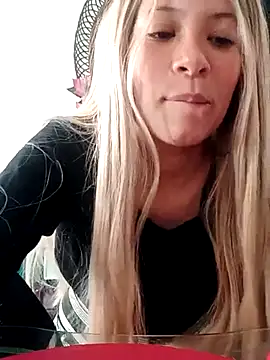 Snapshot of Amapola1 chatting on July 21, 3:14 pm Amapola1 online show from July 21, 3:14 pm