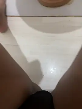 elisruana online show from July 18, 5:28 pm