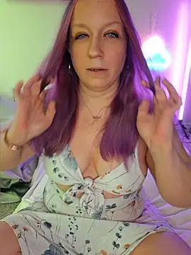Snapshot of XxMs_StarzxX chatting on July 12, 10:56 pm XxMs StarzxX online show from July 12, 10:56 pm