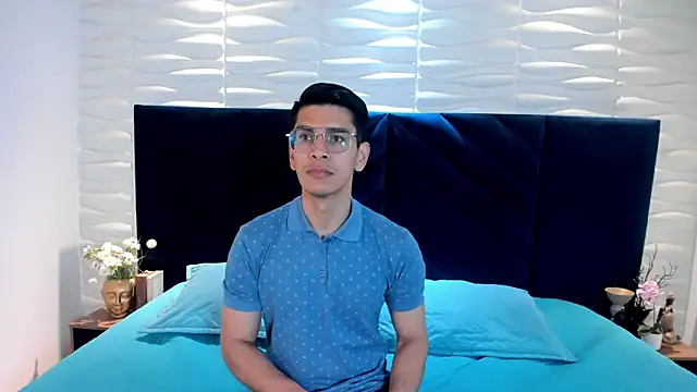 Snapshot of angeldivaco_ chatting on July 20, 11:34 am angeldivaco online show from July 20, 11:34 am