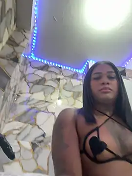 Snapshot of nicol_black1 chatting on July 17, 7:59 am nicol black1 online show from July 17, 7:59 am