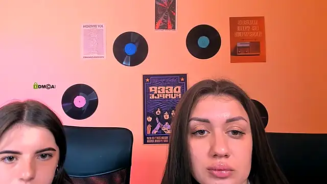 selena crystal online show from July 19, 9:57 am