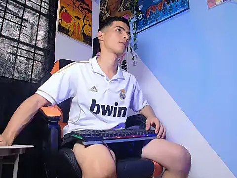 Apolo drake online show from July 21, 8:33 pm