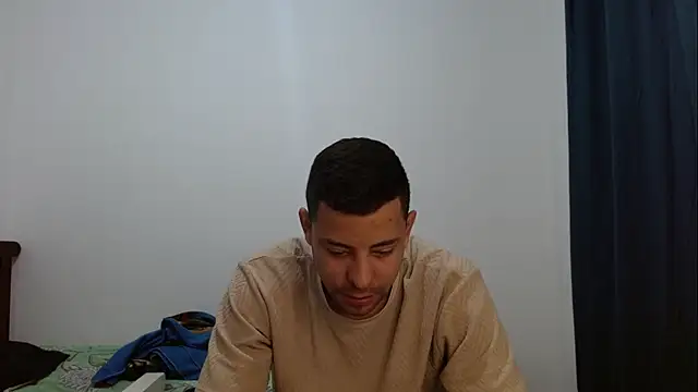 Cris LaCobra  online show from July 28, 9:58 pm