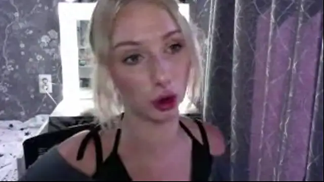 ellisweets online show from August 7, 10:39 am
