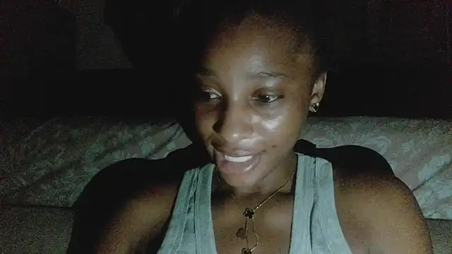 Snapshot of Nirahbeauty chatting on July 19, 7:39 pm Nirahbeauty online show from July 19, 7:39 pm
