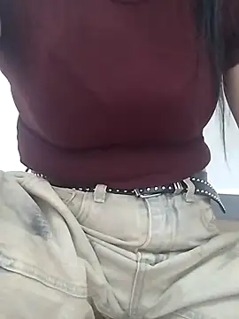 Snapshot of Susu_k9 chatting on July 25, 4:10 am Susu k9 online show from July 25, 4:10 am