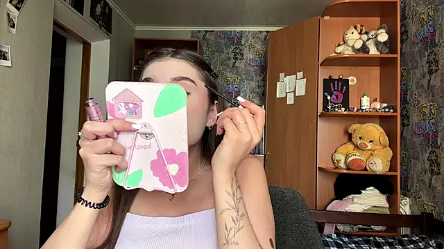 KittyNoSkirty online show from July 22, 10:29 am