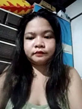 Snapshot of _naughtyhotmom_ chatting on August 2, 8:29 pm naughtyhotmom online show from August 2, 8:29 pm
