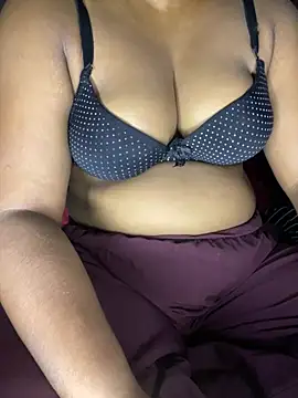 Snapshot of lisha_0117 chatting on July 25, 7:33 pm lisha 0117 online show from July 25, 7:33 pm