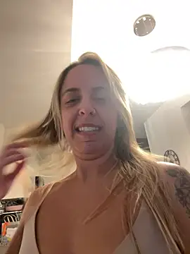 mellybearzzz online show from July 26, 12:08 am
