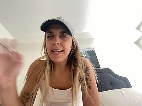 mellybearzzz online show from July 27, 4:36 pm