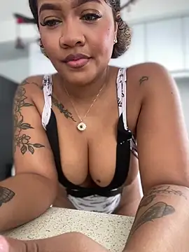 Snapshot of riri_brunnete chatting on January 10, 2:34 pm riri brunnete online show from January 10, 2:34 pm