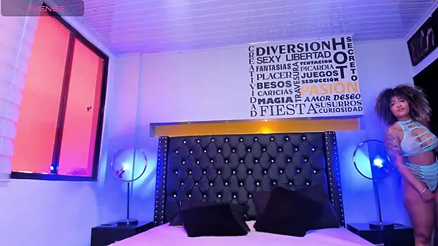 Snapshot of riri_brunnete chatting on February 7, 2:04 pm riri brunnete online show from February 7, 2:04 pm