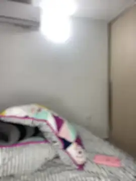 Snapshot of riri_brunnete chatting on February 25, 4:00 pm riri brunnete online show from February 25, 4:00 pm