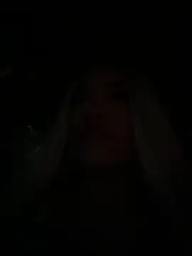Snapshot of riri_brunnete chatting on May 31, 4:31 am riri brunnete online show from May 31, 4:31 am