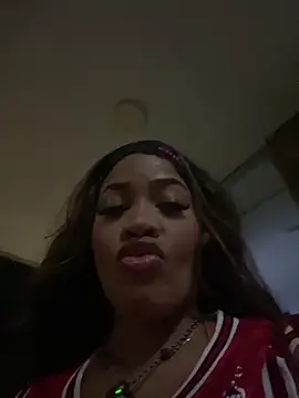 Snapshot of riri_brunnete chatting on June 13, 4:10 am riri brunnete online show from June 13, 4:10 am