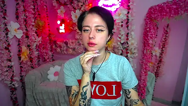 Adelin R online show from July 25, 9:18 am