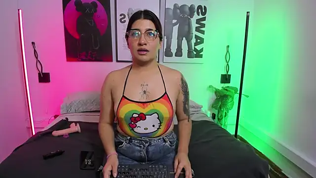 Annie Rusel online show from July 27, 8:27 pm