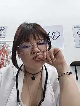 Snapshot of TATIANA--30 chatting on July 28, 7:39 pm TATIANA--30 online show from July 28, 7:39 pm
