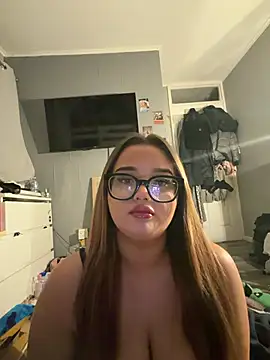 Snapshot of Cherryminxxx chatting on July 25, 12:20 am Cherryminxxx online show from July 25, 12:20 am