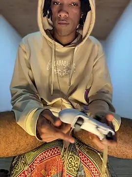 NaugthyBear  online show from July 28, 2:13 pm
