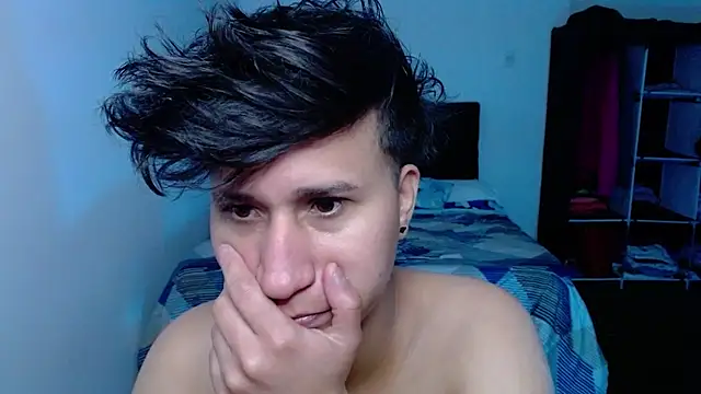camiFOX 69 online show from July 23, 3:15 am